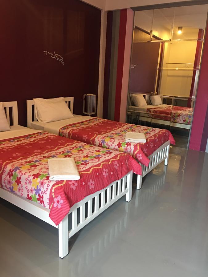 Buorana Hostel Chonburi Ngoại thất bức ảnh