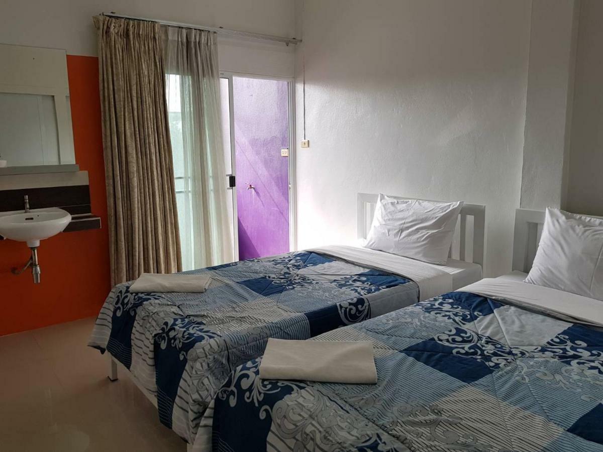 Buorana Hostel Chonburi Ngoại thất bức ảnh