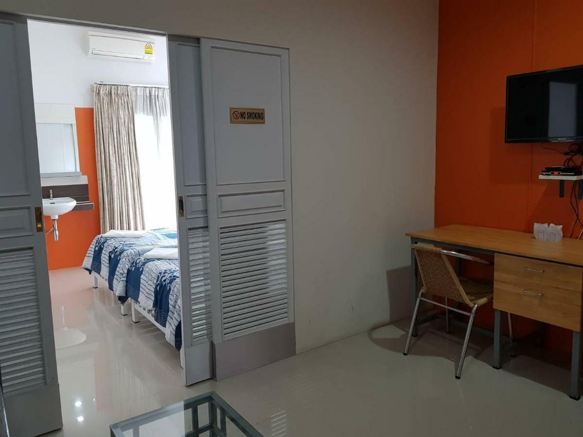 Buorana Hostel Chonburi Ngoại thất bức ảnh